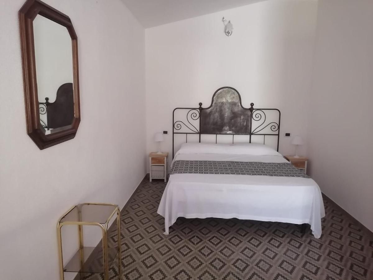 סיניסקולה Agriturismo "Pirastreri" מראה חיצוני תמונה